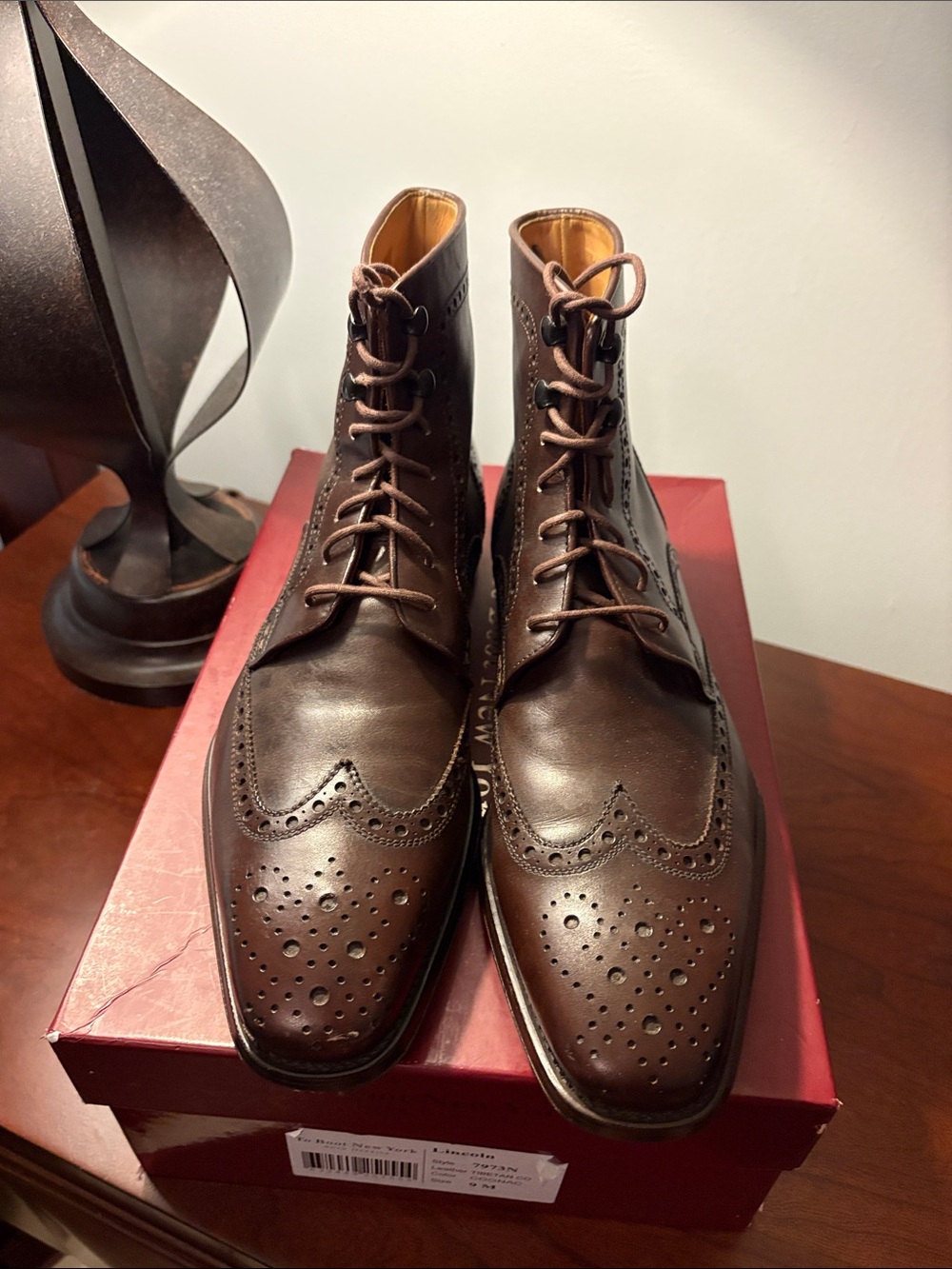 Magnanni Brown Leather Brogue Chukka Boots